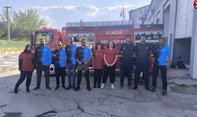 Elazığ İtfaiyesi'nden TAMGAKUT'a Yangın Eğitimi: 2025'in İlk Yarısında 581 Yangına Müdahale
