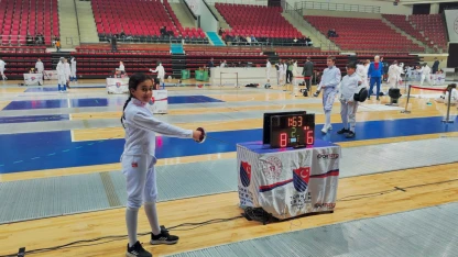 Elazığlı Minik Eskrimci Elif Reyyan Kaya Türkiye Şampiyonu Oldu