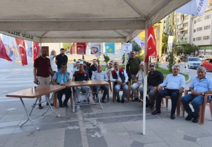 Memur-Sen'den Toplu Sözleşme Protestosu: Elazığ'da Oturma Eylemi Başladı