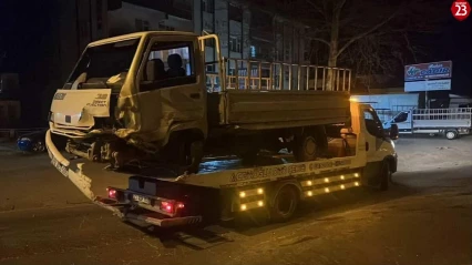 Elazığ'da Gece Saatlerinde Feci Kaza: Otomobil Alev Aldı, 1 Kişi Yaralandı