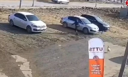 Elazığ'da Sayaç Okuma Görevlisini Horoz Kovaladı!