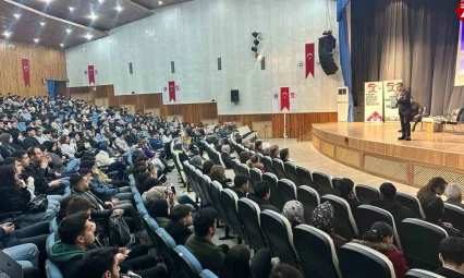 Fırat Üniversitesi'nde 'Hayatımız İletişim' Programı Büyük İlgi Gördü