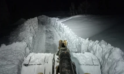 Elazığ'da 22 Köy Yolu Ulaşıma Kapalı: Ekipler Karla Mücadeleyi Sürdürüyor