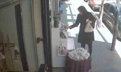 Elazığ'da bir kadın, orcik çalarken güvenlik kamerasına yakalandı