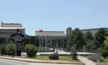 Elazığ'da Minik Tiyatroseverler 'Kraliçe Maya' ile Doğayı Keşfedecek