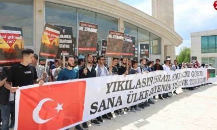 Fırat Üniversitesi Öğrencilerinden Gazze İçin Yürüyüş
