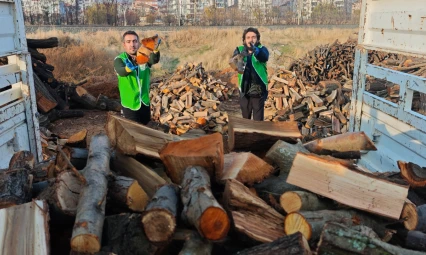 Elazığ İHH'dan 300 Aileye Yakacak Yardımı: 150 Ton Odun Dağıtıldı