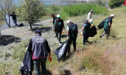Elazığ'ın Gözbebeği Hazar Gölü'nde Örnek Temizlik Seferberliği