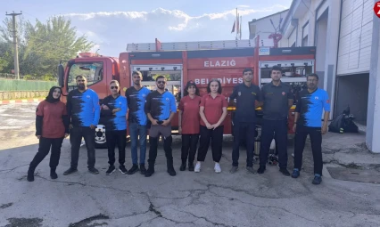 Elazığ İtfaiyesi'nden TAMGAKUT'a Yangın Eğitimi: 2025'in İlk Yarısında 581 Yangına Müdahale