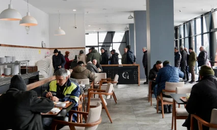 Elazığ Şehir Lokantası Yoğun İlgi Görüyor: 4 Çeşit Yemek 60 TL