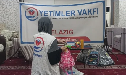 Elazığ Yetimler Vakfından 130 Yetim Çocuğa Kırtasiye Yardımı
