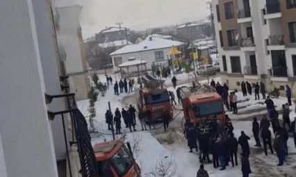 Elazığ Yurtbaşı'nda Apartman Yangını: Dumandan Etkilenen 11 Kişi Hastaneye Kaldırıldı