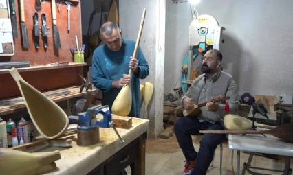 Elazığlı Usta Mehmet Karakurt: 30 Yıllık Emeğiyle Saz, Cura ve Kopuz Geleneğini Dünyaya Taşıyor