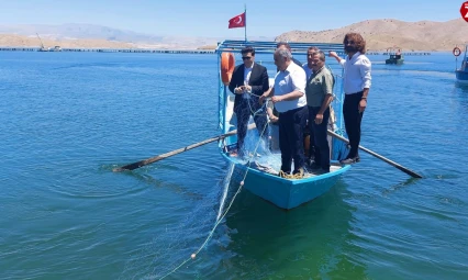 Keban Barajı'nda 2025 Su Ürünleri Av Sezonu Resmen Başladı