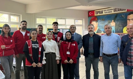 Mehmet Koloğlu Anadolu Lisesi'nde Kızılay Haftası'na Özel Kan Bağışı Etkinliği Düzenlendi