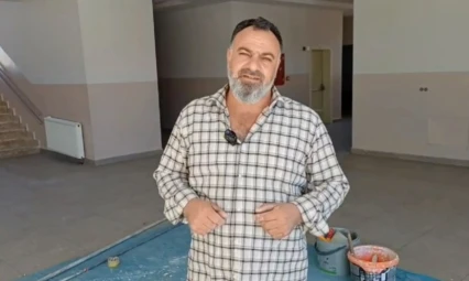 Şehit Babası Hasan Alan'dan Örnek Davranış: Elazığ'da Okul Boyama Çalışmasını Ücretsiz Üstlendi