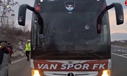 Elazığ Valisi Hatipoğlu'ndan Vanspor Otobüsüne Yapılan Saldırıya İlişkin Açıklama