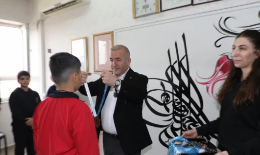 Vali Numan Hatipoğlu'ndan Karate Şampiyonlarına Ziyaret: 'Elazığ'ın Gururusunuz'