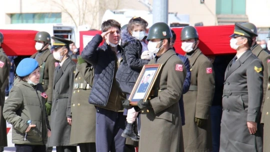 11 şehit Elazığ'dan törenle Ankara'ya uğurlandı