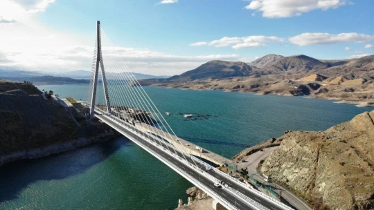 16 ili bağlayan yeni Kömürhan Köprüsü yarın açılıyor