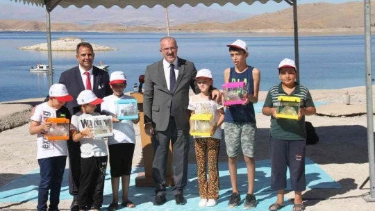 19 İlde 19 Milyon Yavru Sazan Sulara Bırakıldı