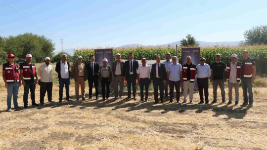 Karşıbağ Köyü'nde Silajlık Mısır Hasat Etkinliği Düzenlendi