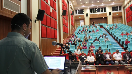Fırat Üniversitesi Hastanesinde, Çocuk İhmal ve İstismarı Konulu Bir Eğitim Sunumu Gerçekleştirildi
