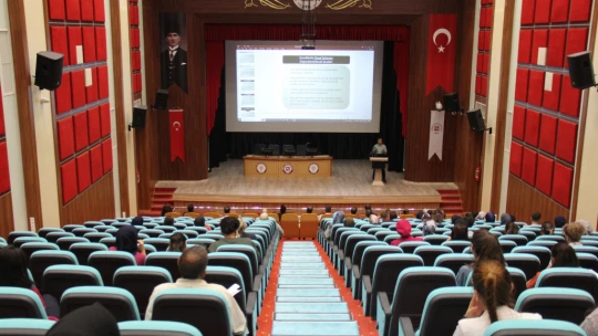 Fırat Üniversitesi Hastanesinde, Çocuk İhmal ve İstismarı Konulu Bir Eğitim Sunumu Gerçekleştirildi