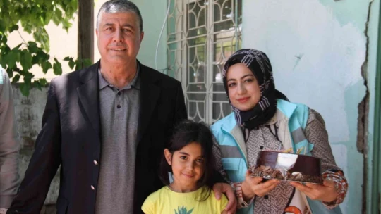 Elazığ'da 8 Yaşındaki Kız Sosyal Medyadan İstedi, Belediye Başkanı Yerine Getirdi