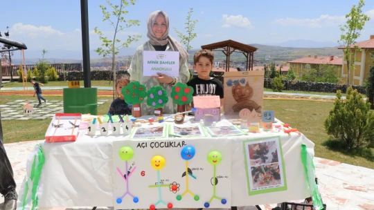 Öğrencilerin Atıklardan Hazırladığı Ürünler, Geri Dönüşüm Parkında Sergilendi
