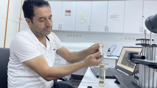 Elazığ'da Görevli Akademisyen Egzoz Gazı Kaynaklı Hava Kirliliğini Azaltmak İçin Sıvı Üretti