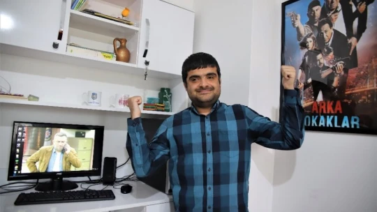 Abdullah'ın yok böyle bir hayranlık dedirten polislik ve dizi aşkı