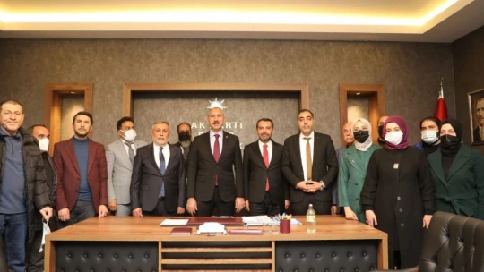 Adalet Bakanı Gül: 'AK Parti milletle beraber yol yürüme siyasetinin adıdır'