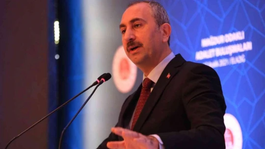 Adalet Bakanı Gül: 'AK Parti milletle beraber yol yürüme siyasetinin adıdır'