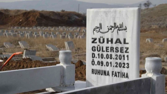 Aile ve Sosyal Hizmetler Bakanlığı, Elazığ'da Kimsesizler Mezarlığına Gömülen Engelli Kızın Mezar Taşını Yaptırdı