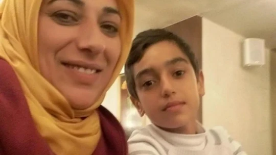 Ailesini depremde kaybetti kendisi 12 saat sonra kurtuldu:'Bir kişi çıktığı zaman sanki ben çıkıyorum'