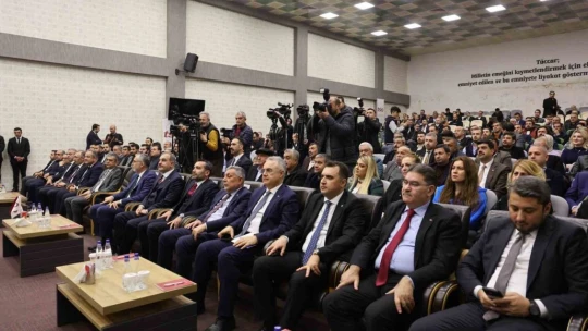 Bakan Işıkhan: 'Depremin çalışma hayatı üzerindeki olumsuz etkisini kaldırmak için ilk andan itibaren önemli tedbirler aldık'