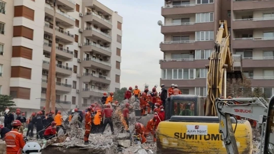Başkan Şerifoğulları: 'Elazığ olarak tüm gücümüzle İzmirli kardeşlerimizin yanındayız'