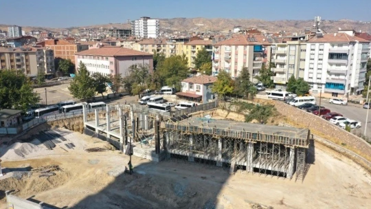 Başkan Şerifoğulları, yapımı süren projeleri yerinde inceledi