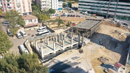 Başkan Şerifoğulları, yapımı süren projeleri yerinde inceledi