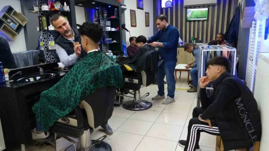 Berberlerin bayram mesaisi sürüyor