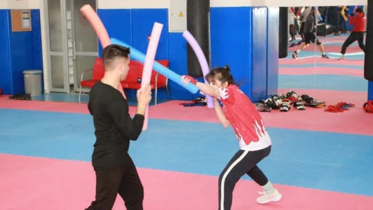 Boks takımı 13 sporcusuyla çalışmalara başladı