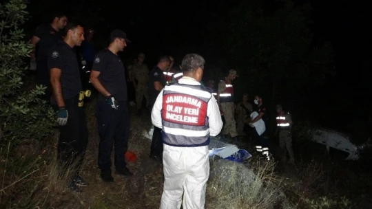 Cenaze dönüşü araç uçuruma yuvarlandı, 3 kardeş öldü