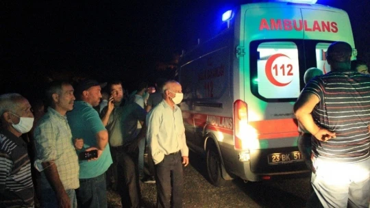 Cenaze dönüşü araç uçuruma yuvarlandı, 3 kardeş öldü