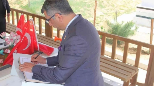CHP'li Erol şehit Fethi Sekin'i andı