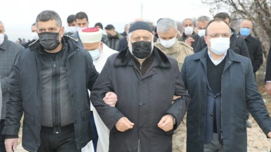 Covid-19'a yenik düşen SGK Elazığ İl Müdürü Tuncer son yolculuğuna uğurlandı
