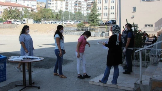 Covid-19 tedbirleri kapsamında KPSS heyecanı