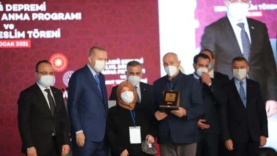 Cumhurbaşkanı Erdoğan: 'Elazığ'da 8 bin ailemizi yeni evlerine kavuşturmuş oluyoruz'