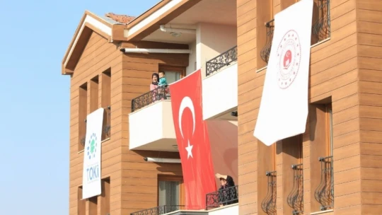 Cumhurbaşkanı Erdoğan Elazığ'a geldi, deprem konutlarını teslim törenine katılması bekleniyor