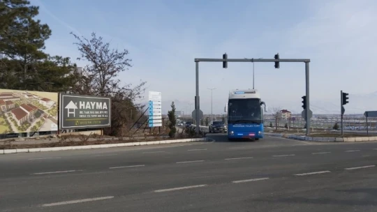 Cumhurbaşkanı Erdoğan Elazığ'a geldi, deprem konutlarını teslim törenine katılması bekleniyor